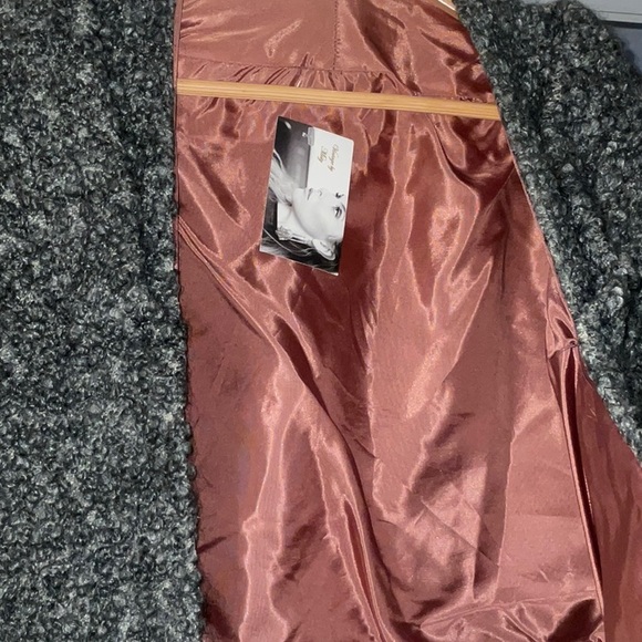 Uber Chic Vintage Wool / Lamb Cape. Heathered Grey. Fully Lined. O/S - Picture 10 of 10